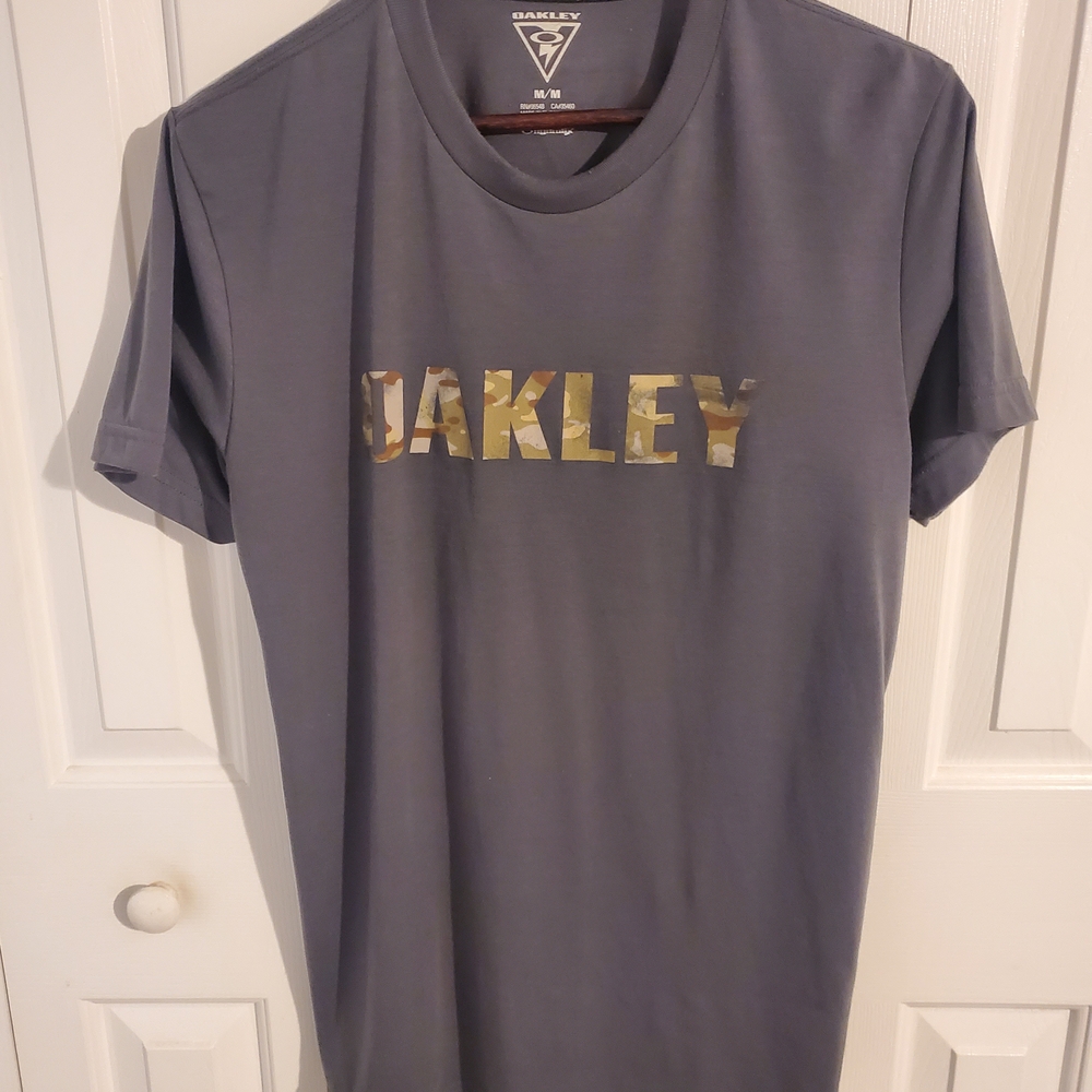 Oakley Gray T-Shirt with Camouflage Logo